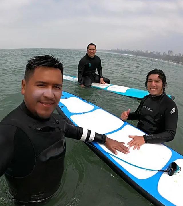 perumar-clases-natacion-surf-paddle-mar-abierto-lima-peru-02-nosotros-quienes-somos-640x853-02-01
